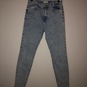 High waisted jeans